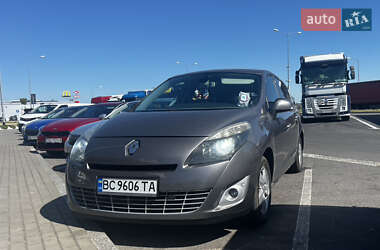 Минивэн Renault Megane Scenic 2009 в 