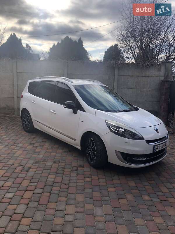 Renault Megane Scenic 2012