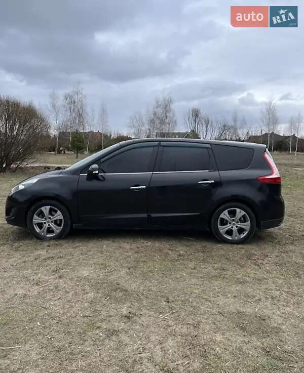 Минивэн Renault Megane Scenic 2010 в Сумах