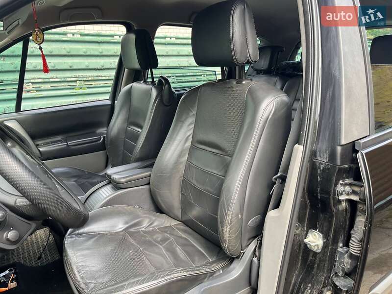 Минивэн Renault Megane Scenic 2004 в Коростене