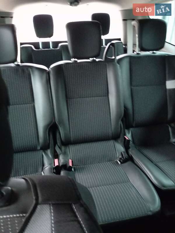 Минивэн Renault Megane Scenic 2013 в 