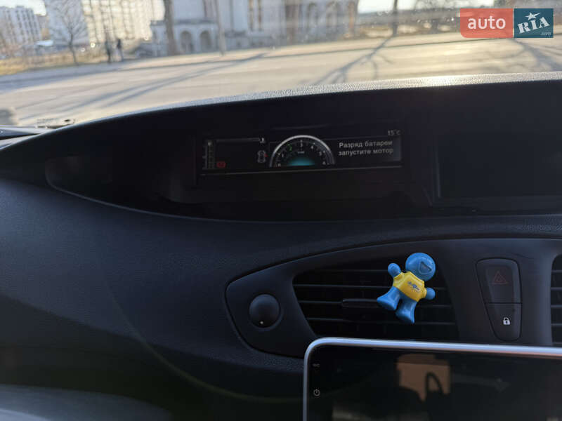 Минивэн Renault Megane Scenic 2013 в Ивано-Франковске фото 10 Минивэн Renault Megane Scenic 2013 в Ивано-Франковске