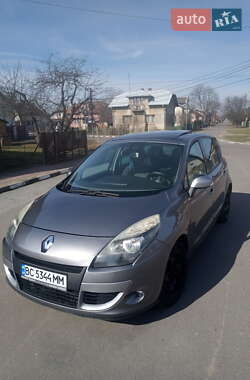 Мінівен Renault Megane Scenic 2011 в 