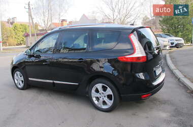 Минивэн Renault Megane Scenic 2013 в 