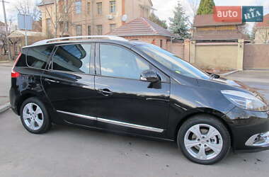 Минивэн Renault Megane Scenic 2013 в 
