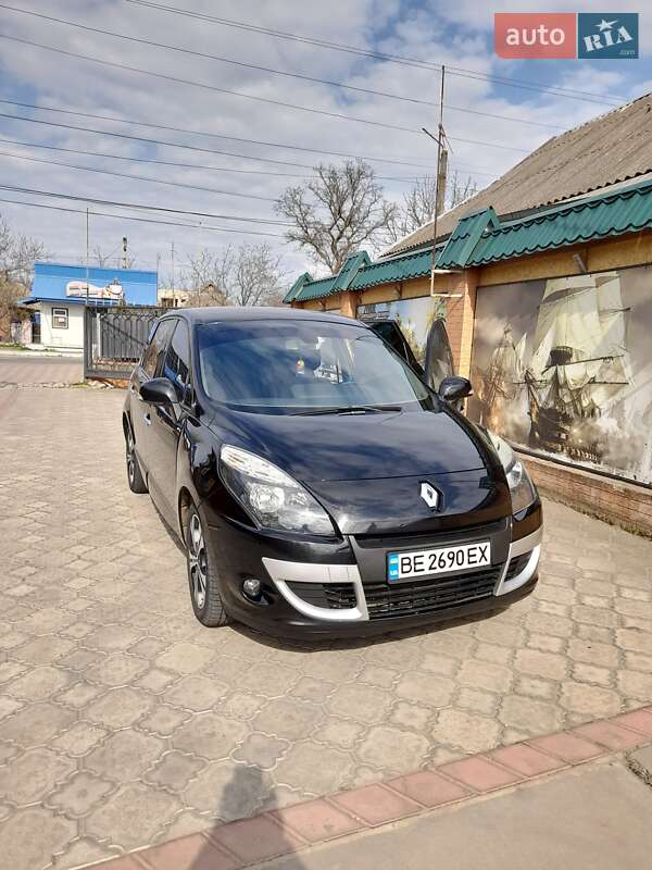 Минивэн Renault Megane Scenic 2011 в Новой Одессе