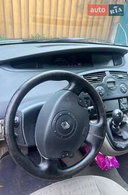 Минивэн Renault Megane Scenic 2004 в 