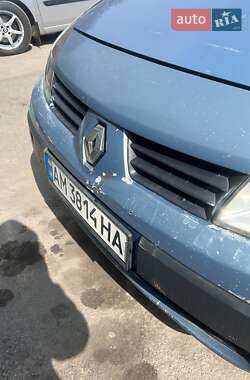 Минивэн Renault Megane Scenic 2004 в 