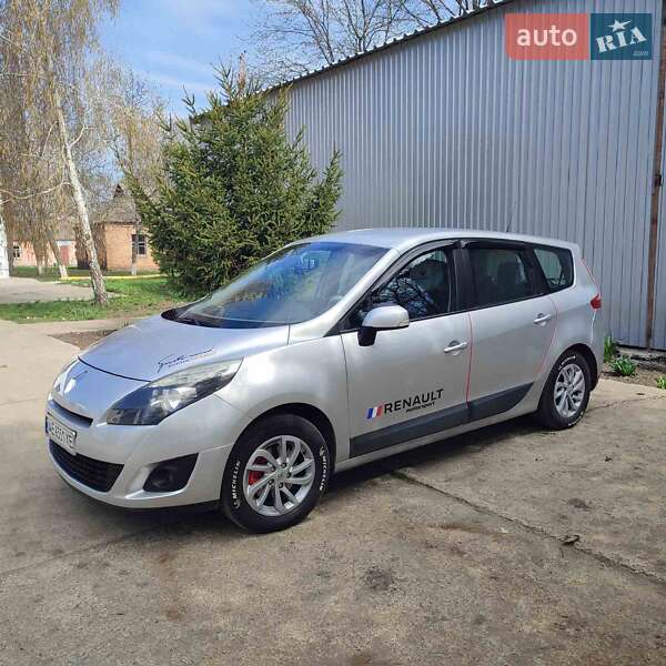 Мінівен Renault Megane Scenic 2009 в 