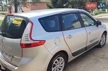 Мінівен Renault Megane Scenic 2009 в 