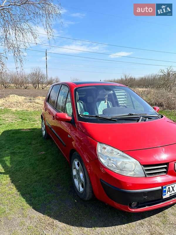 Минивэн Renault Megane Scenic 2004 в 