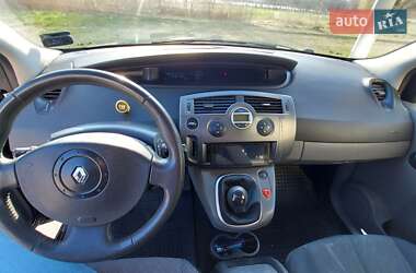 Минивэн Renault Megane Scenic 2004 в 