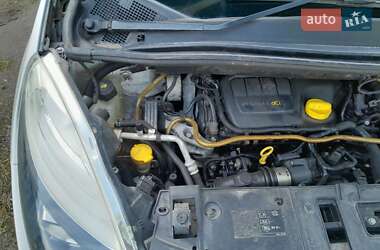 Минивэн Renault Megane Scenic 2012 в 