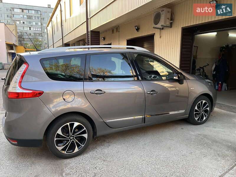 Минивэн Renault Megane Scenic 2014 в Южноукраинске