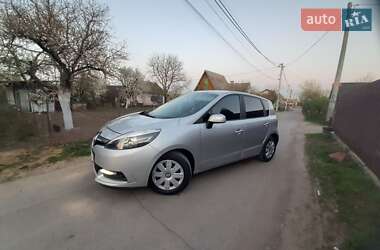 Минивэн Renault Megane Scenic 2013 в 