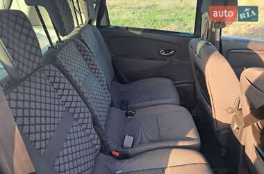 Мінівен Renault Megane Scenic 2011 в 