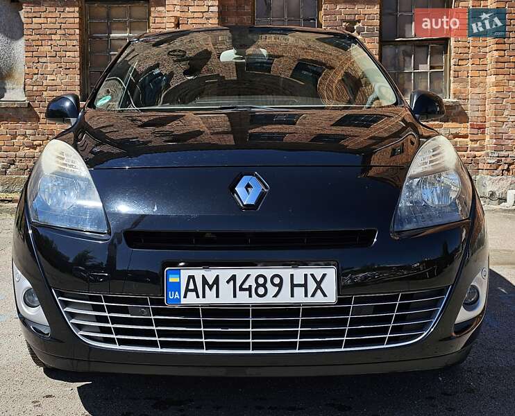 Renault Megane Scenic 2011