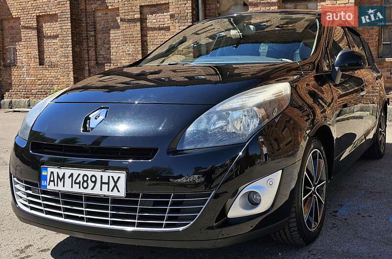 Минивэн Renault Megane Scenic 2011 в Житомире