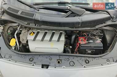 Минивэн Renault Megane Scenic 2005 в 