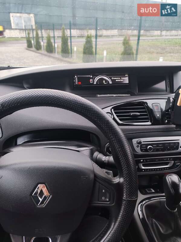 Минивэн Renault Megane Scenic 2014 в Надворной