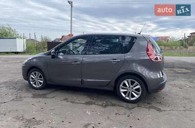 Мінівен Renault Megane Scenic 2011 в 