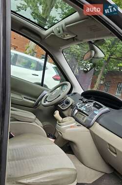 Минивэн Renault Megane Scenic 2004 в 