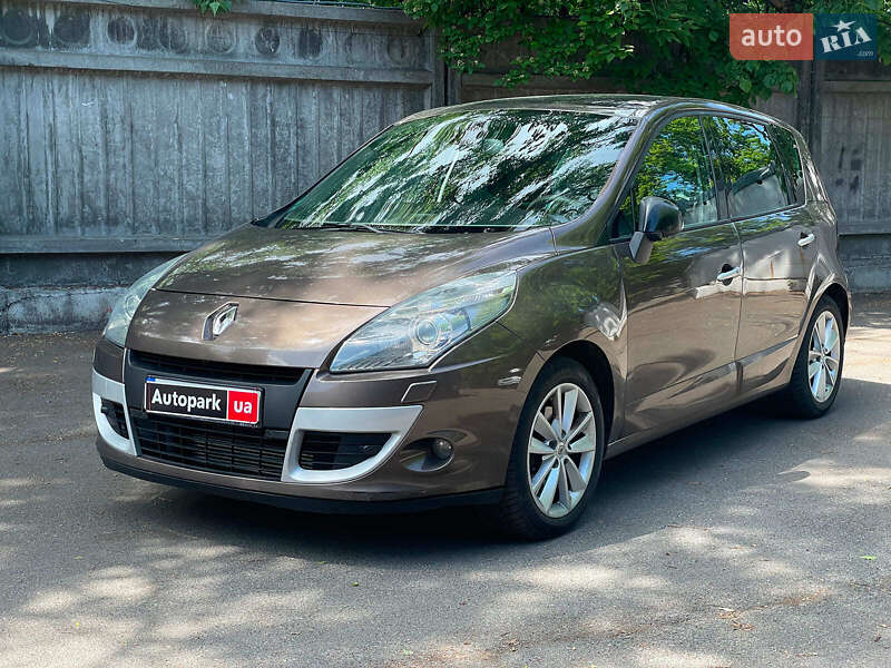 Renault Megane Scenic 2011