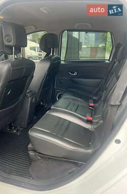 Минивэн Renault Megane Scenic 2010 в 