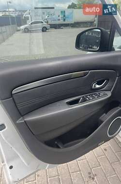 Минивэн Renault Megane Scenic 2010 в 