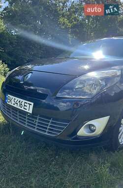 Мінівен Renault Megane Scenic 2010 в 