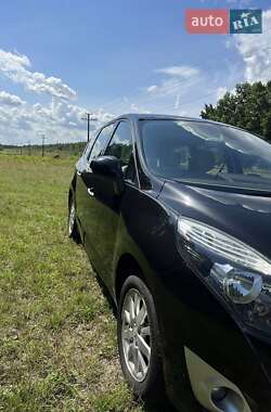 Мінівен Renault Megane Scenic 2010 в 