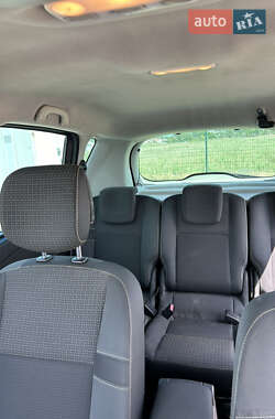 Минивэн Renault Megane Scenic 2010 в 