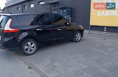 Мінівен Renault Megane Scenic 2011 в Бурштині