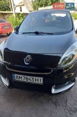 Минивэн Renault Megane Scenic 2012 в 