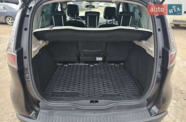 Минивэн Renault Megane Scenic 2015 в 