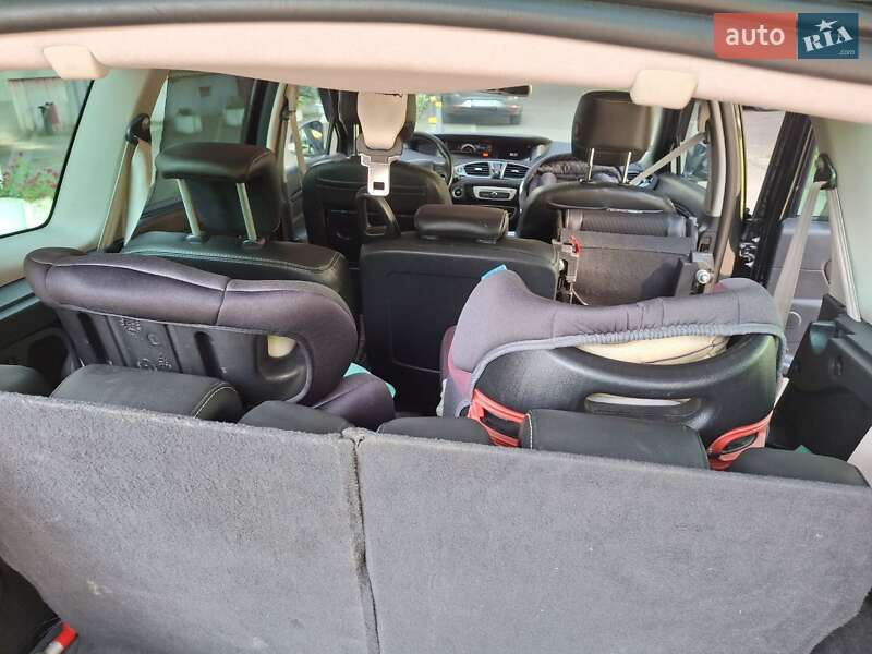 Мінівен Renault Megane Scenic 2016 в Івано-Франківську