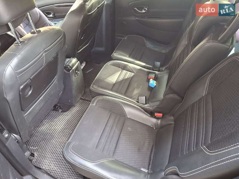 Мінівен Renault Megane Scenic 2016 в Івано-Франківську