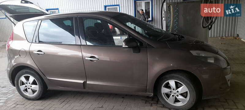 Минивэн Renault Megane Scenic 2010 в Славянске