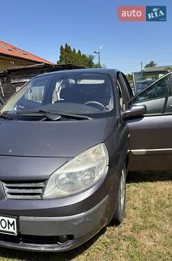 Минивэн Renault Megane Scenic 2003 в  фото 16 Минивэн Renault Megane Scenic 2003 в