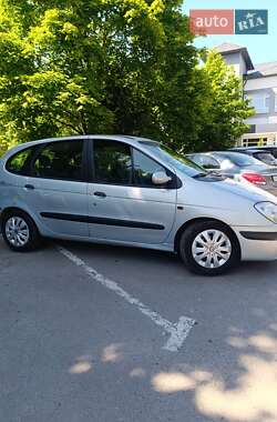 Минивэн Renault Megane Scenic 1999 в 