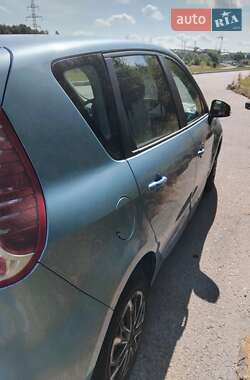 Минивэн Renault Megane Scenic 2009 в 