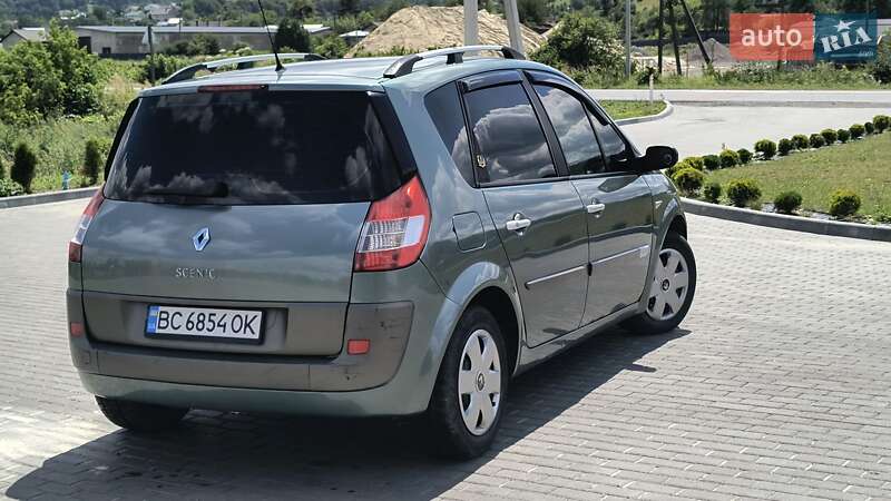 Минивэн Renault Megane Scenic 2005 в Золочеве
