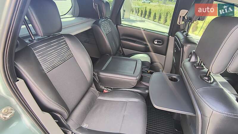 Минивэн Renault Megane Scenic 2005 в Золочеве