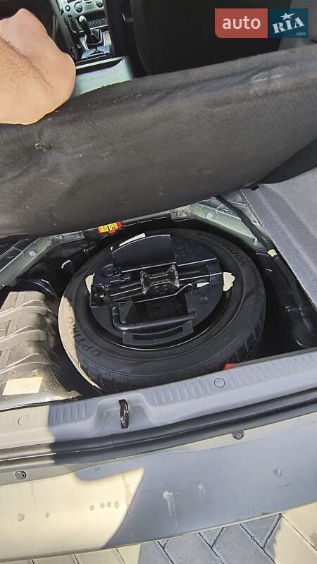 Минивэн Renault Megane Scenic 2005 в Золочеве