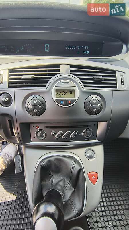 Минивэн Renault Megane Scenic 2005 в Золочеве