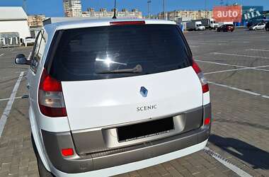 Седан Renault Megane Scenic 2005 в 
