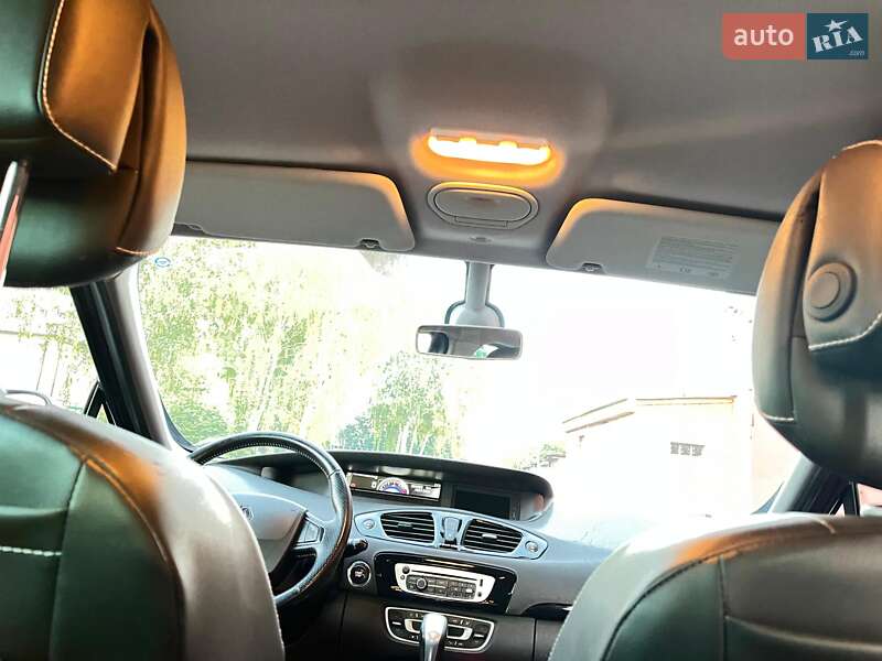 Минивэн Renault Megane Scenic 2013 в Киеве