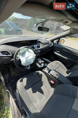 Минивэн Renault Megane Scenic 2010 в 