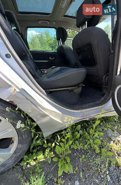 Минивэн Renault Megane Scenic 2010 в 