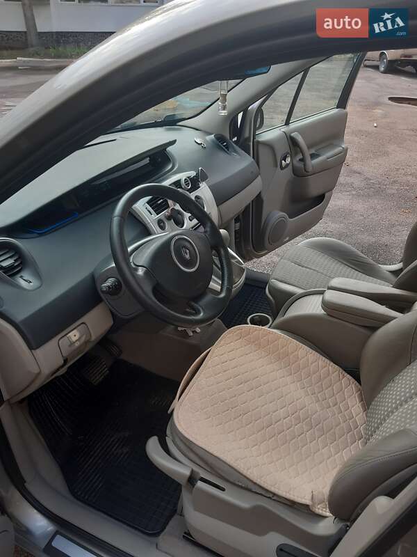Минивэн Renault Megane Scenic 2007 в Костополе